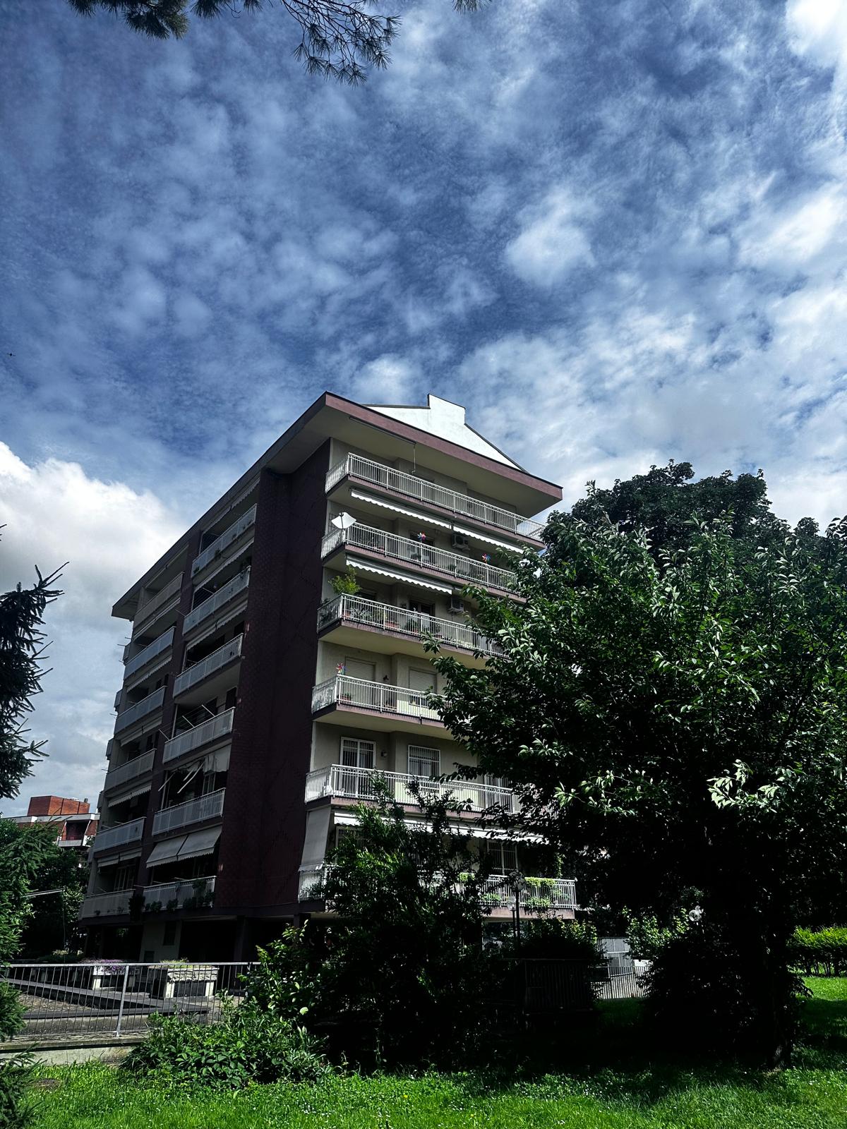 Vendita Appartamento Cinque Camere con servizio / Zona: Borsalino – Galimberti – Retail Park ( AL )