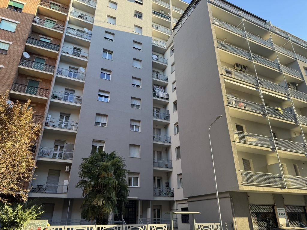 Attico Ristrutturato a Nuovo / Zona : Piazza Matteotti – Ospedale