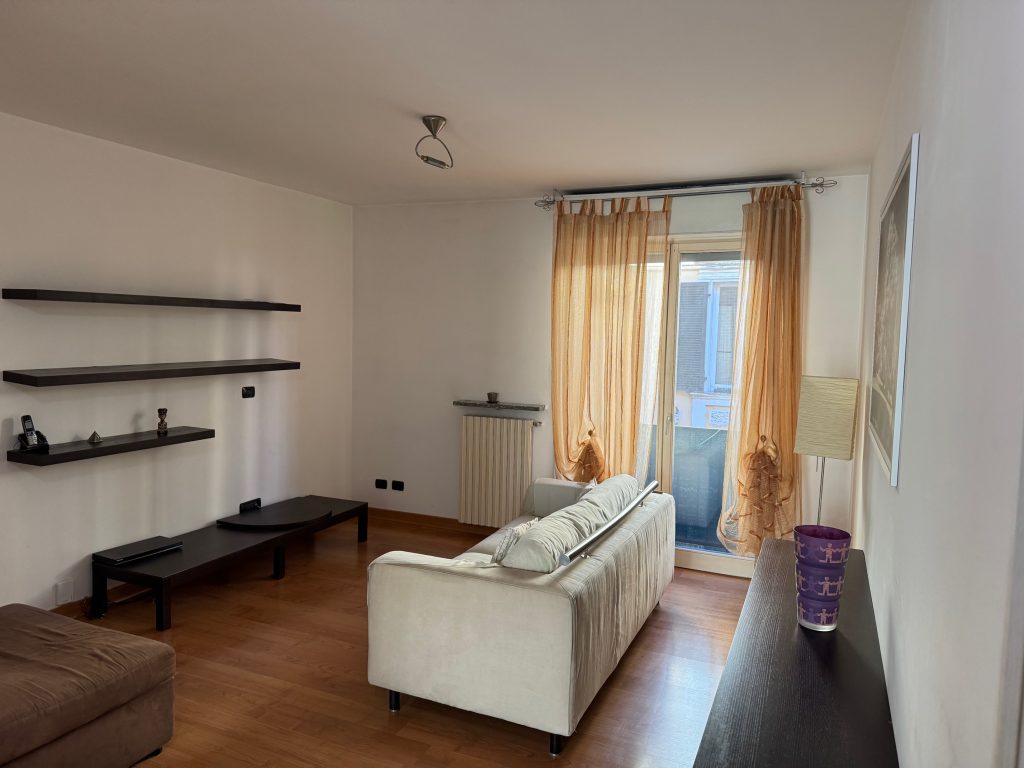 Quadrilocale Termoautonomo con Posto Auto / Zona : Centro – Uffici Finanziari